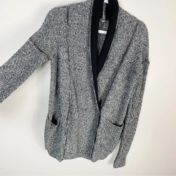 lululemon athletica Gray and Black Cardigan - Picture 6 of 12